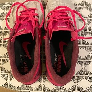 Women’s Nike Tennis Shoes